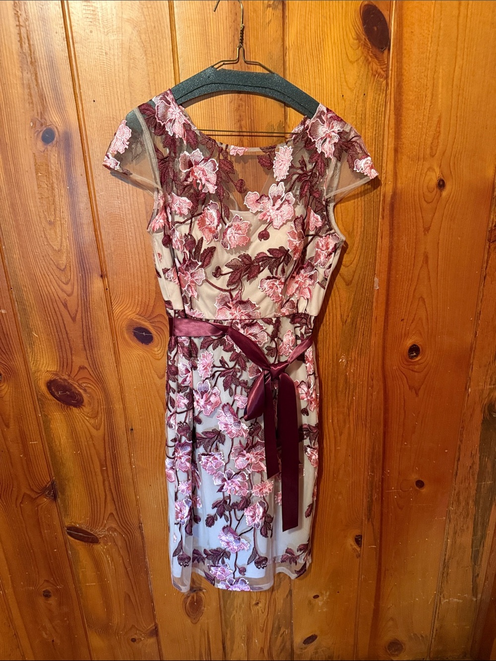 💓NWOT Adrianna Papell Pink and Burgundy 10 Floral Embroidered Midi Dress